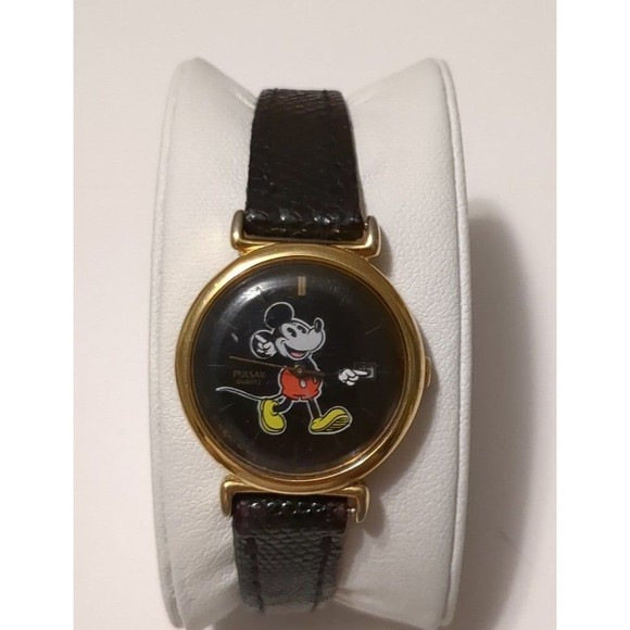 Vintage 1980's Pulsar Seiko Disney Mickey moving hands watch - Picture 1 of 4